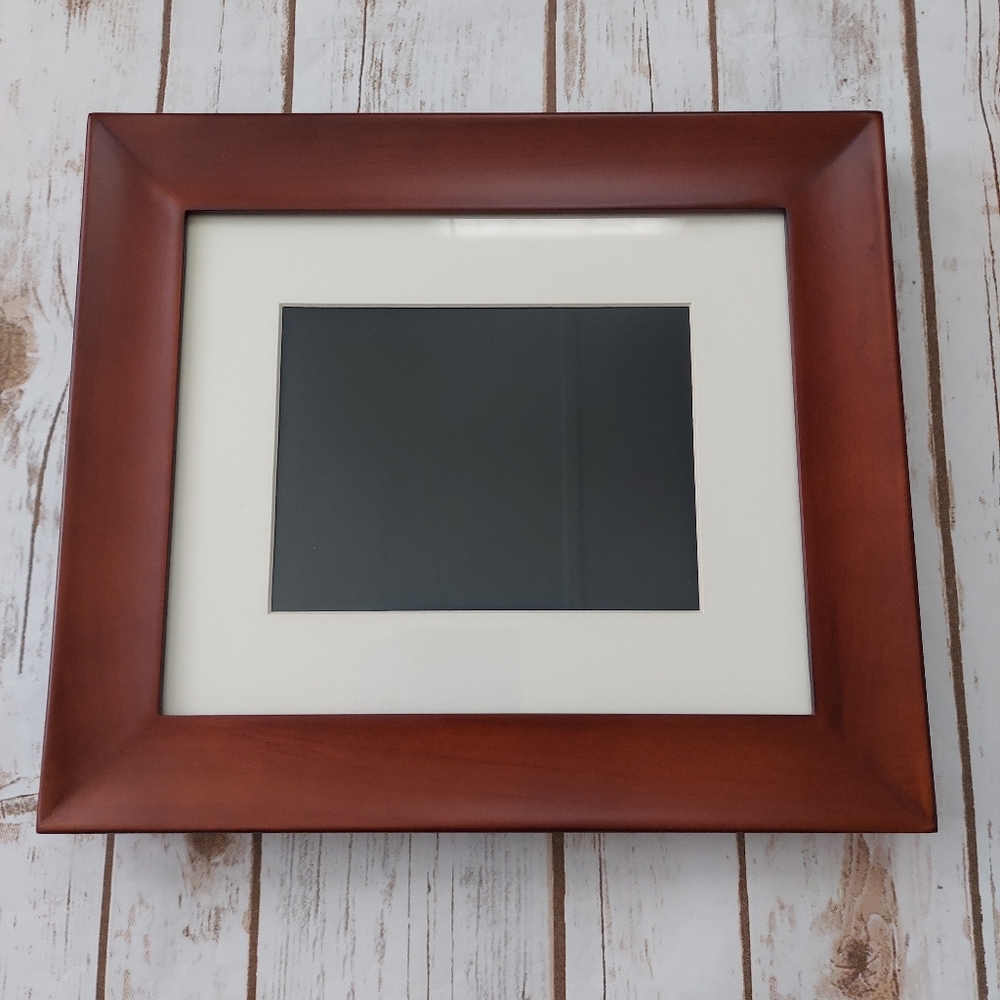 Digital 8" Picture Frame Player - Picture 5 of 11